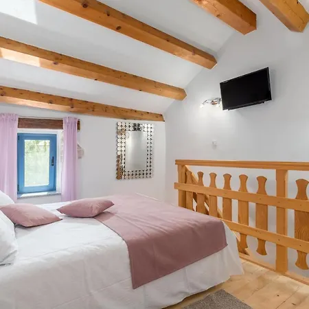 Ferienhaus Beautiful In Barban-sajini *