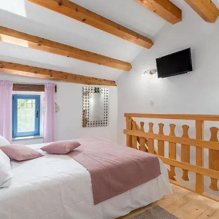 Holiday home Beautiful In Barban-sajini With Jacuzzi *
