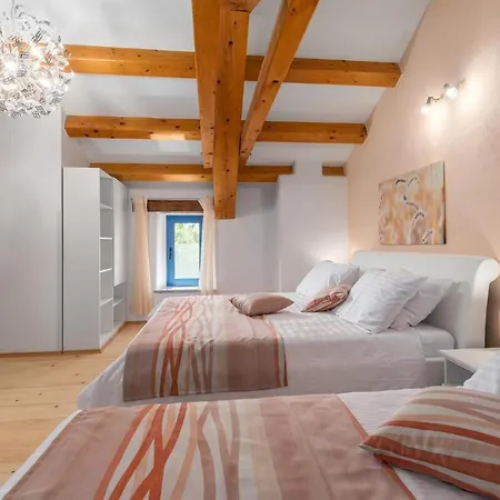 Beautiful In Barban-sajini With Jacuzzi Holiday home Sajini