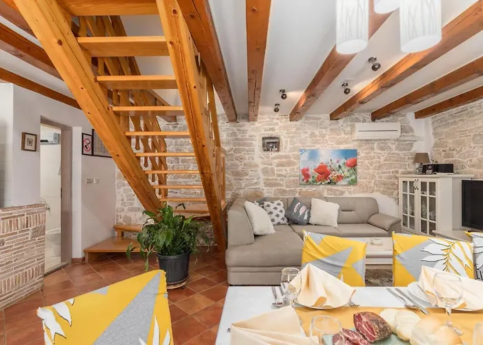 Beautiful In Barban-sajini Hébergement de vacances *