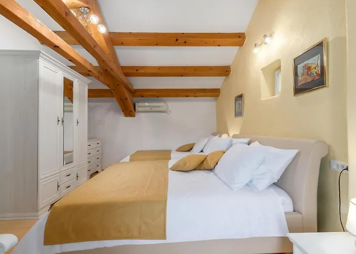 Beautiful In Barban-sajini